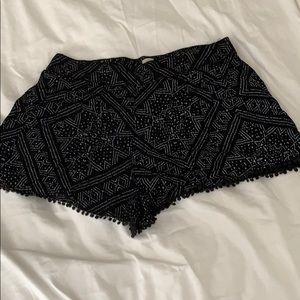 Ecoté patterned short